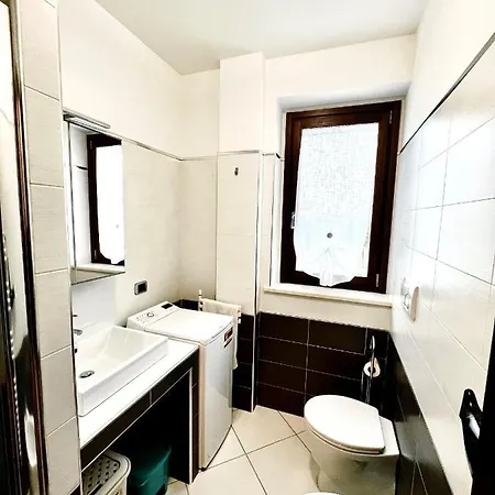 Newapartment Montidellalaga アパート *